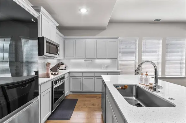 352 Boone Drive, Waxahachie, TX 75165