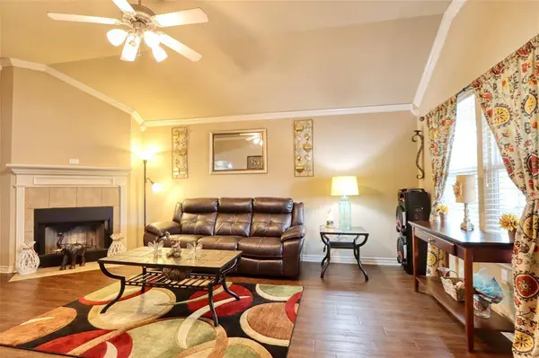 933 Heston Circle, Robinson, TX 76706