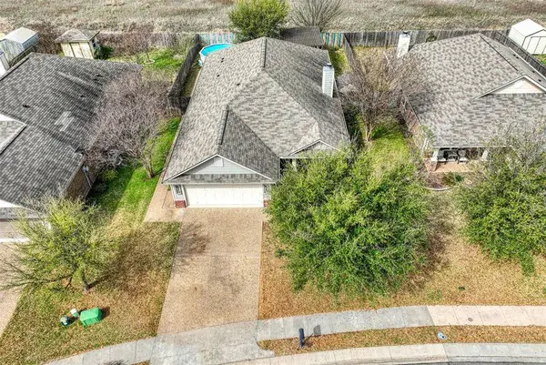 933 Heston Circle, Robinson, TX 76706