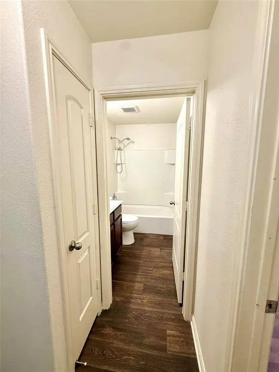 1401 Macy Lane, Dallas, TX 75253
