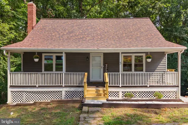 5 HUNTINGTON DR