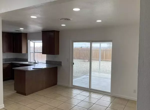 10724 Crab Apple, California City, CA 93505