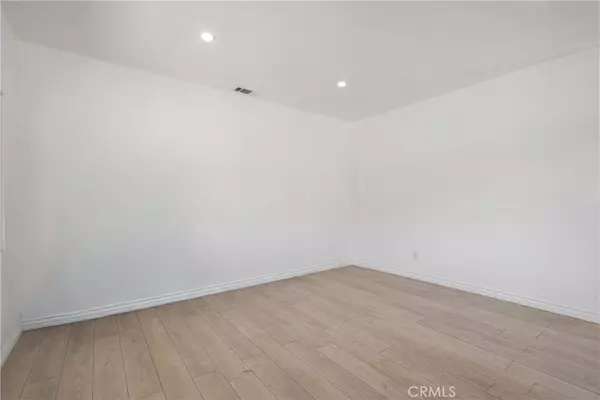 3929 Brighton, Los Angeles, CA 90062