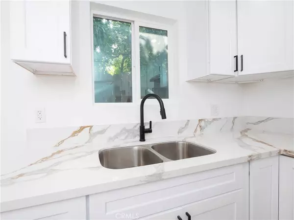 5739 S St Andrews, Los Angeles, CA 90062