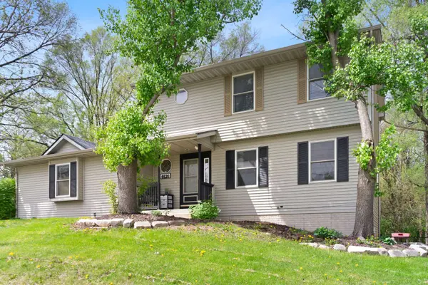 4620 N Division ST, Davenport, IA 52806