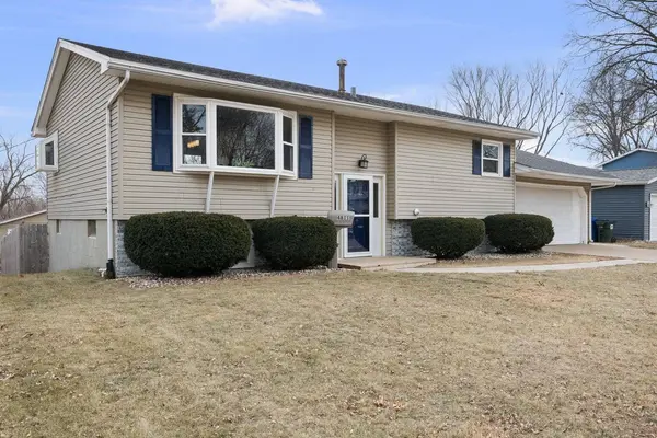 4811 Gaines ST, Davenport, IA 52806