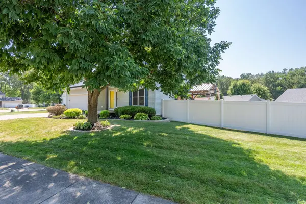 2625 Revo RD, Davenport, IA 52806