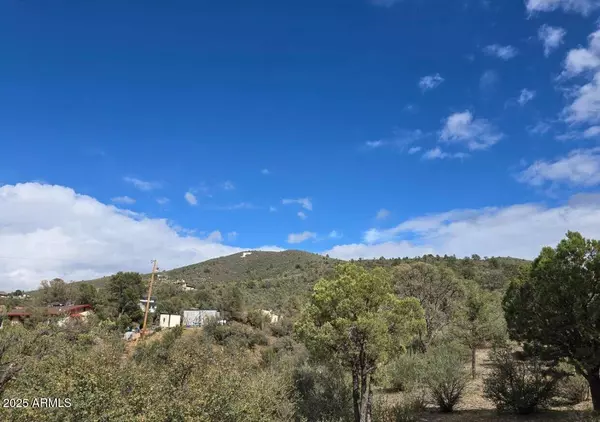 1509 E WELLS FARGO Road, Prescott, AZ 86303