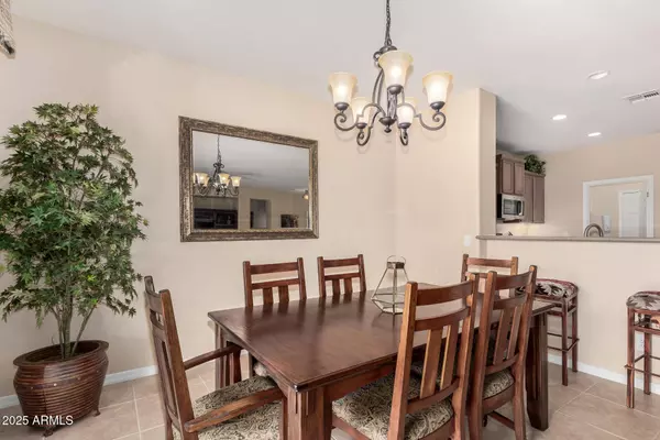 6749 W NOBLE PRAIRIE Way, Florence, AZ 85132