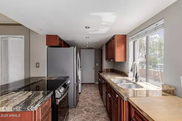 801 E NORTH Lane #1, Phoenix, AZ 85020