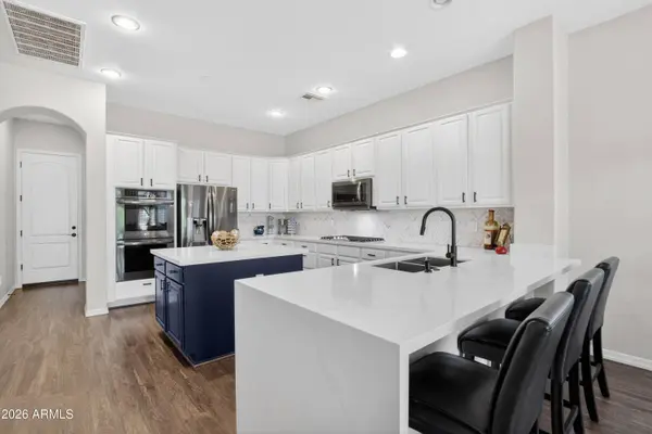 898 W GROVE Street, Litchfield Park, AZ 85340