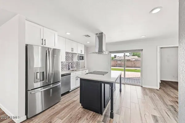 827 W ROMO JONES Street, Tempe, AZ 85281