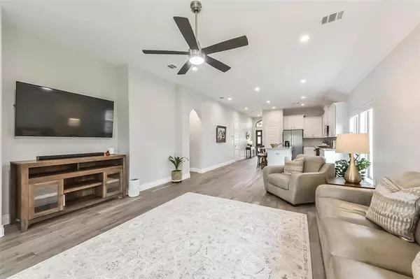 20023 Wild Horse Hollow LN, Tomball, TX 77377