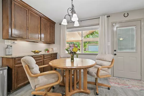 13111 Oak Plaza DR, Cypress, TX 77429