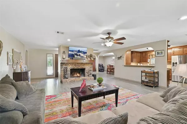 13111 Oak Plaza DR, Cypress, TX 77429