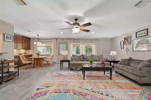 13111 Oak Plaza DR, Cypress, TX 77429