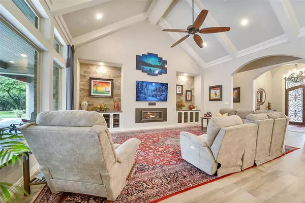 22414 Meadowhurst CIR W, Tomball, TX 77377