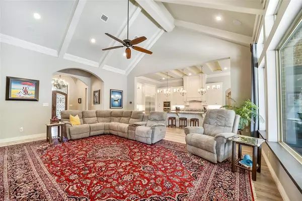 22414 Meadowhurst CIR W, Tomball, TX 77377