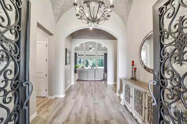 22414 Meadowhurst CIR W, Tomball, TX 77377