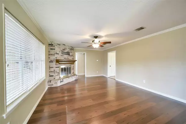 11603 Barwood Bend DR, Houston, TX 77065