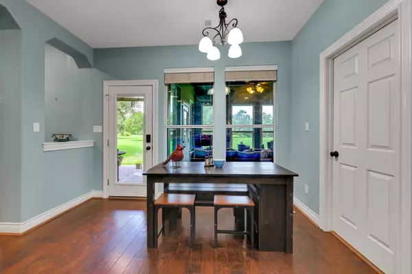 19407 Pine Tree LN, Waller, TX 77484