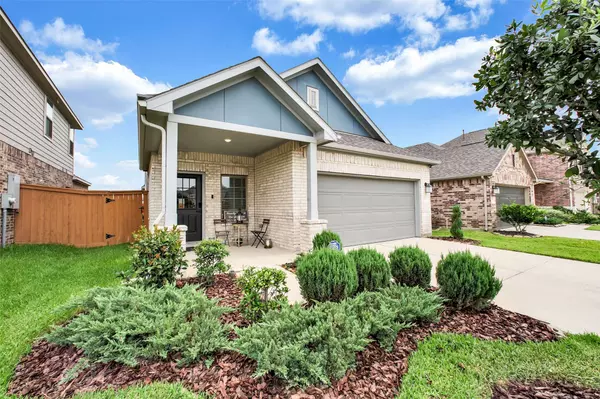 8211 Blue Fish DR, Cypress, TX 77433