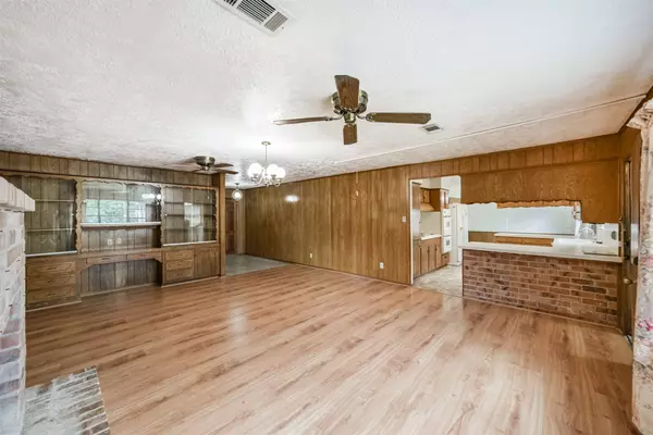 12718 Oakfield DR, Cypress, TX 77429