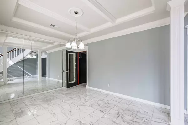 12214 Cypresswood DR, Houston, TX 77070