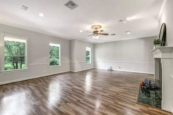 30311 N Holly Oaks CIR, Magnolia, TX 77355