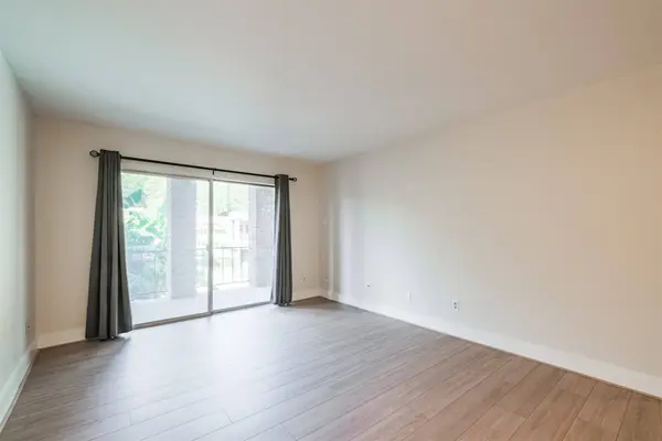 7575 Katy FWY #143, Houston, TX 77024