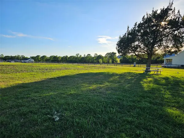 3869 Marshall LN, Chappell Hill, TX 77426