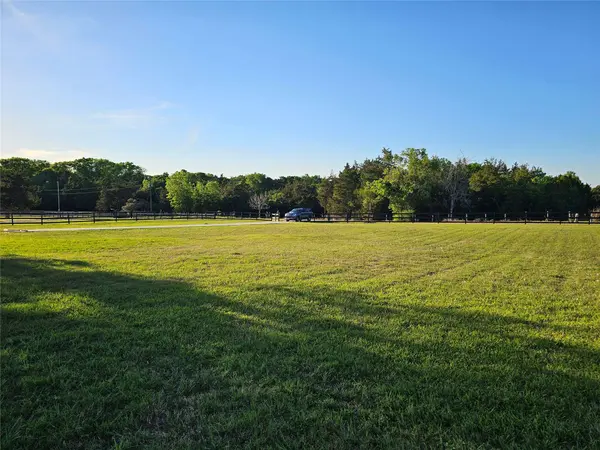 3869 Marshall LN, Chappell Hill, TX 77426