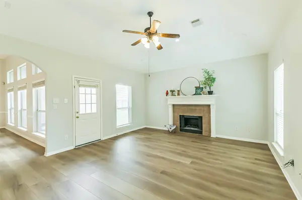 9906 Palisade Lakes DR, Houston, TX 77095