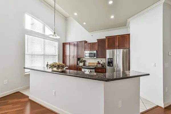 1010 Rosine St ST #49, Houston, TX 77019