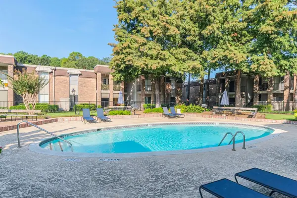 7575 Katy FWY #143, Houston, TX 77024