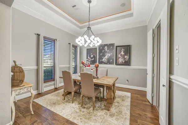 22114 Meadowhurst CIR E, Tomball, TX 77377