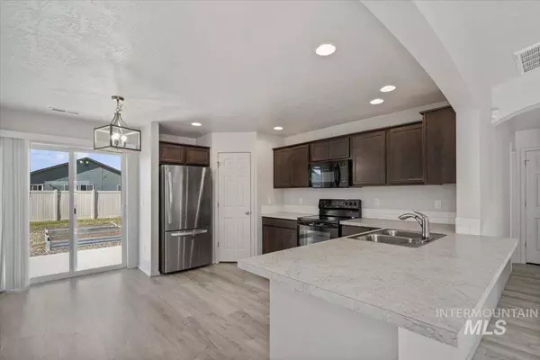 17697 N Harpster Way, Nampa, ID 83687