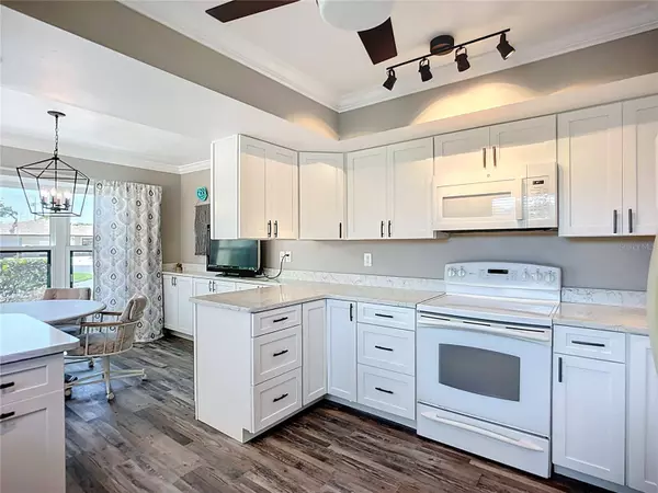 6102 PENNY LN, Bradenton, FL 34207