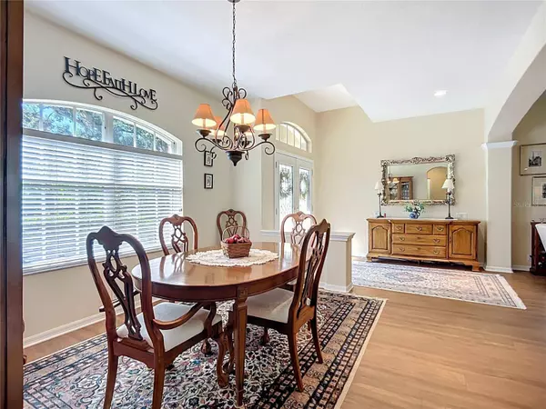 4751 CARRINGTON CIR, Sarasota, FL 34243