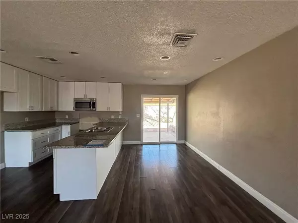 615 Hidden Valley DR, Henderson, NV 89002