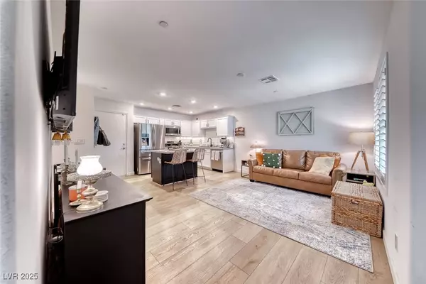 719 Pickled Pepper PL, Henderson, NV 89011