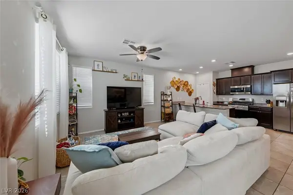 7313 Glistening Star ST, North Las Vegas, NV 89084