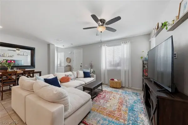 7313 Glistening Star ST, North Las Vegas, NV 89084