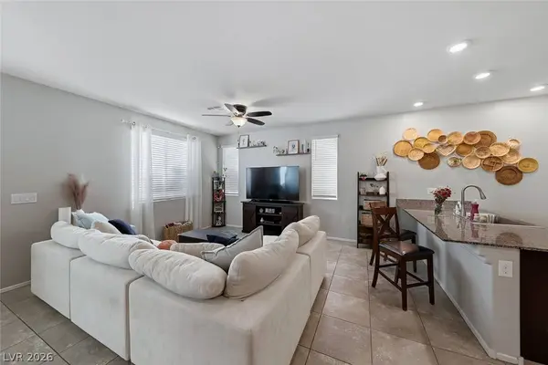 7313 Glistening Star ST, North Las Vegas, NV 89084