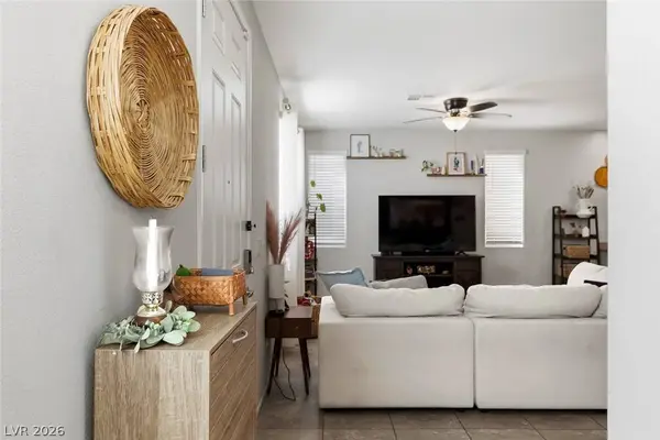 7313 Glistening Star ST, North Las Vegas, NV 89084