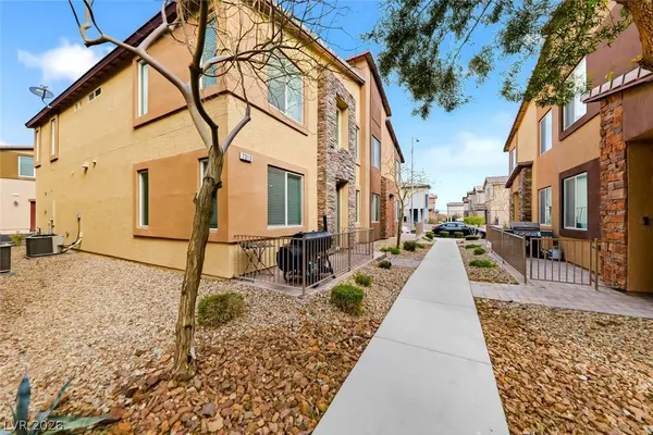 7313 Glistening Star ST, North Las Vegas, NV 89084