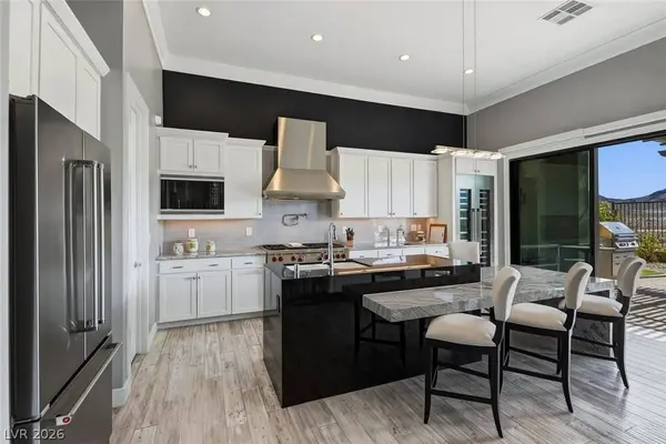 12335 Skyracer DR, Las Vegas, NV 89138