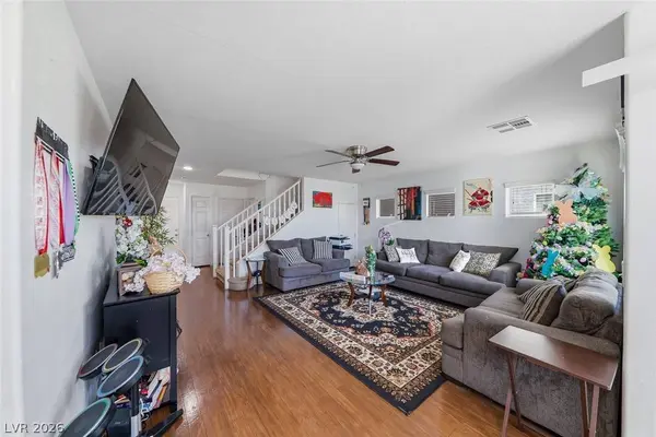 4821 Valmark DR, Las Vegas, NV 89115