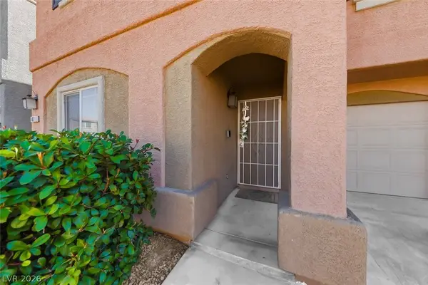 4821 Valmark DR, Las Vegas, NV 89115