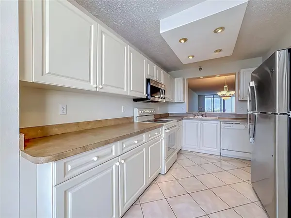 3740 PINEBROOK CIR #607, Bradenton, FL 34209